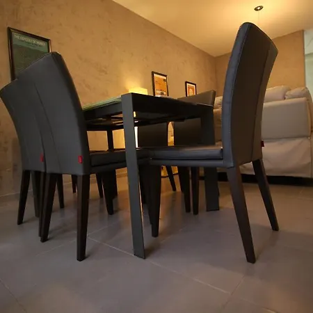 Fredericale Apartment *